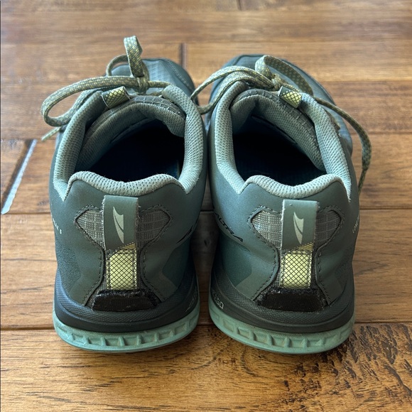 Altra Lone Peak 5 Trail Running Shoes Foot Shape Zero Drop Green Womens Size 8 - Picture 7 of 10
